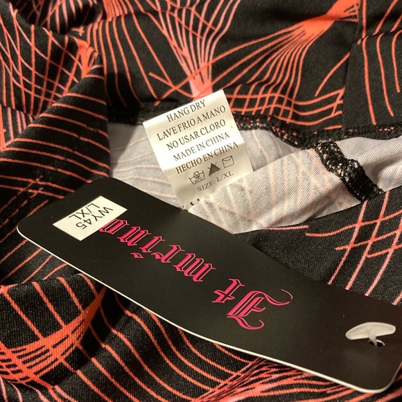 Leggings Yoga Workout Pants Mesh Cutout Women’s New Tag Package Runs Small L/XL - Picture 3 of 12